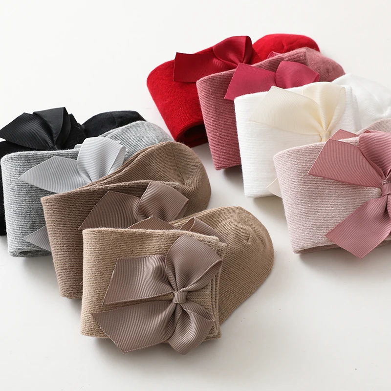 Calcetines largos de algodón con lazo para bebé niña – Otoño Invierno