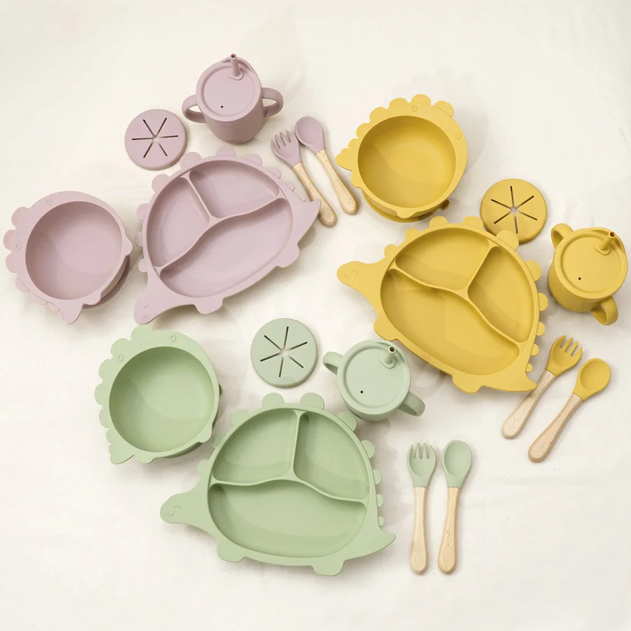 Vajilla infantil con ventosa y diseño Kawaii