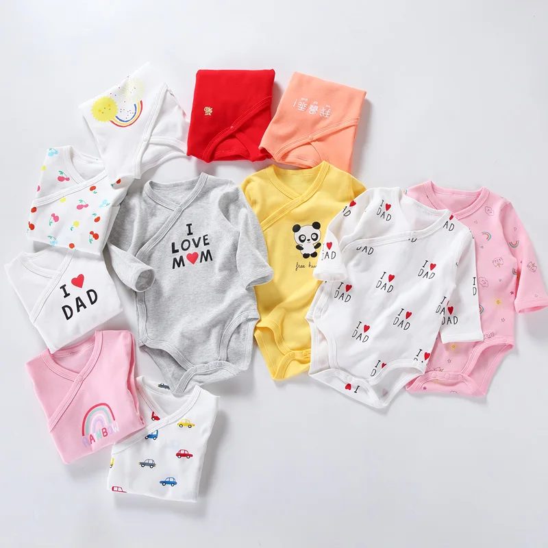Ropa de bebé en colección