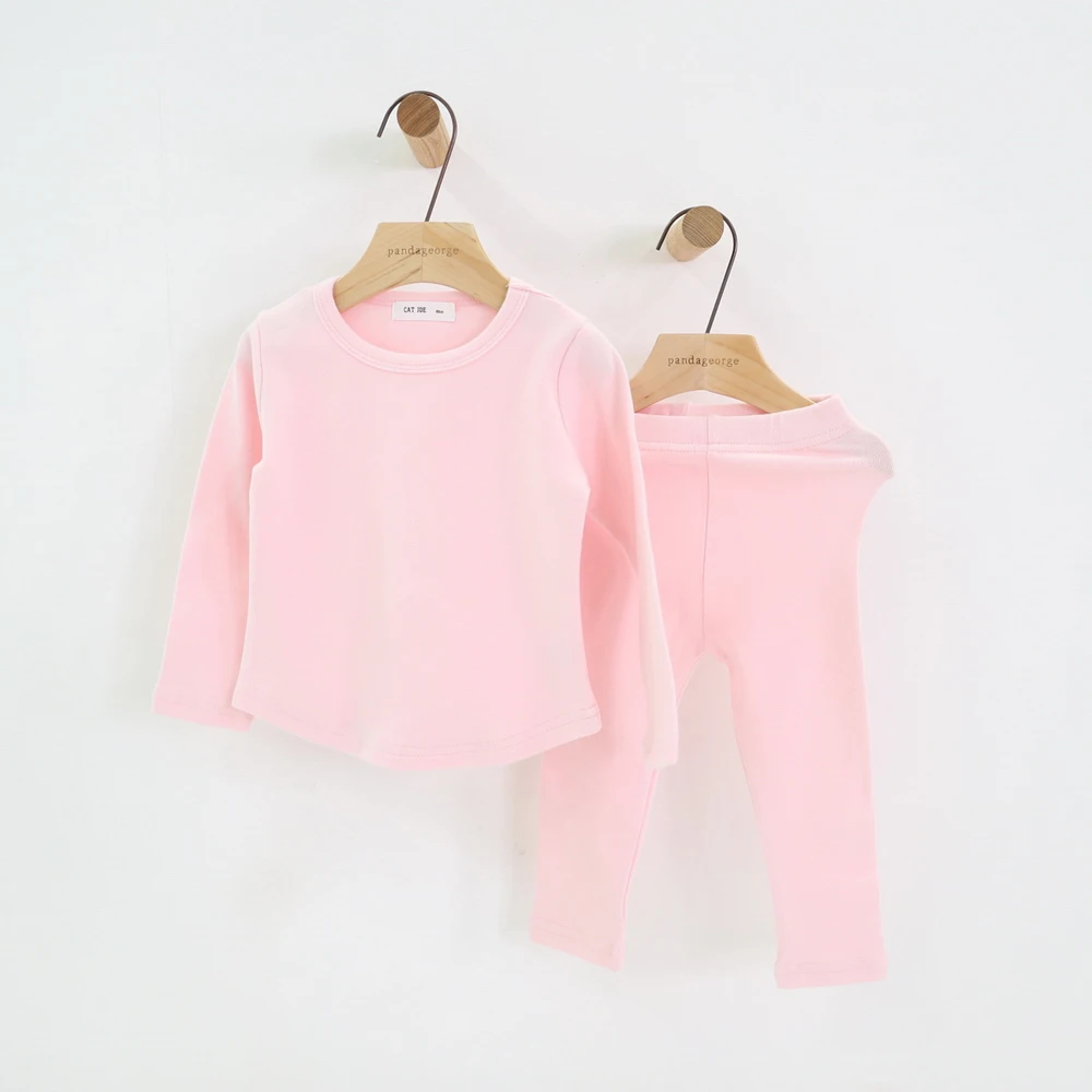 Colores pastel en ropa térmica infantil