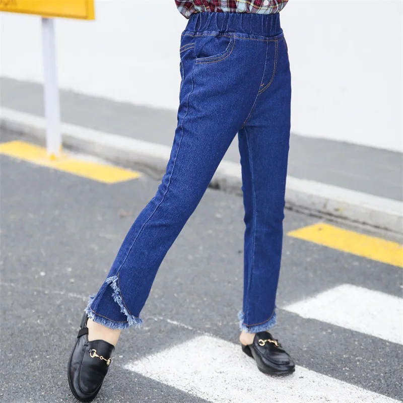 Vaqueros acampanados con borlas para niñas – Estilo actual y moderno - imagen 2