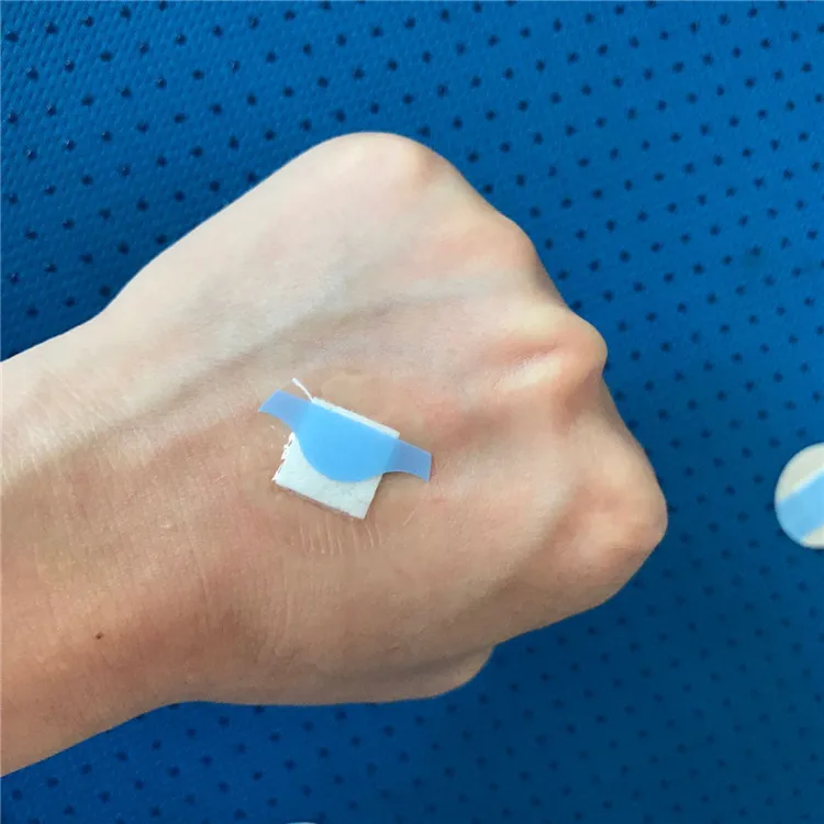 Detalle del vendaje impermeable para bebés