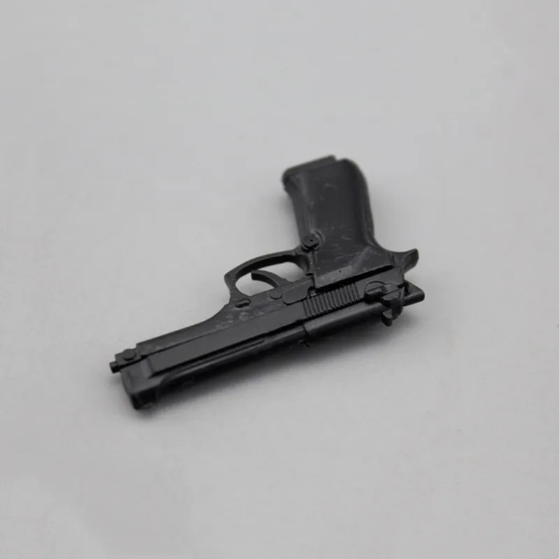 Kit de modelismo Beretta 92 para montar y pintar - imagen 3