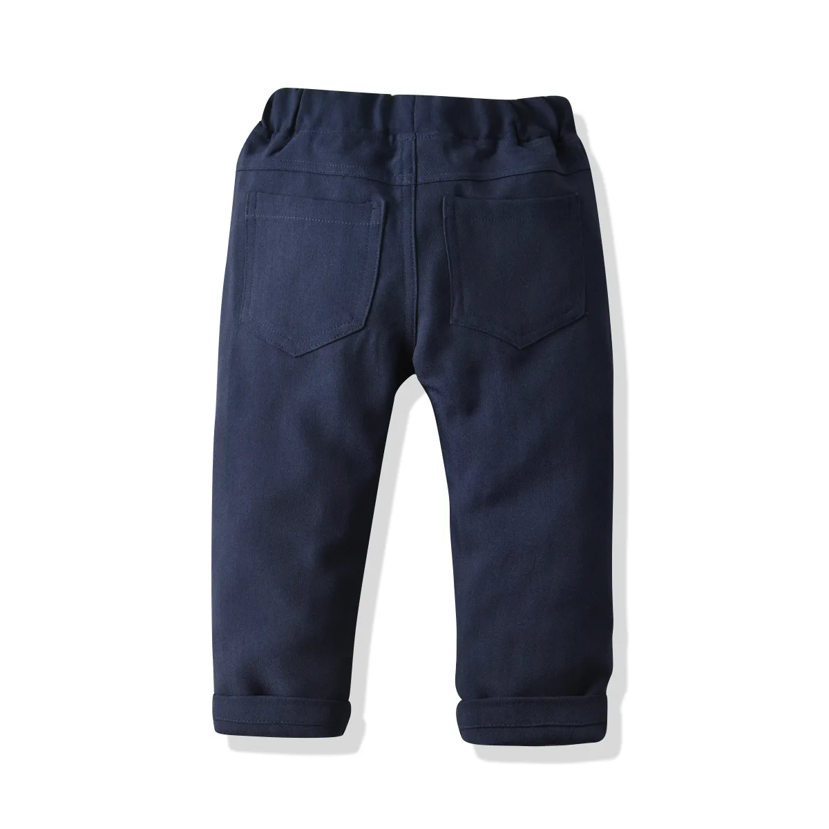 Look formal infantil con pajarita