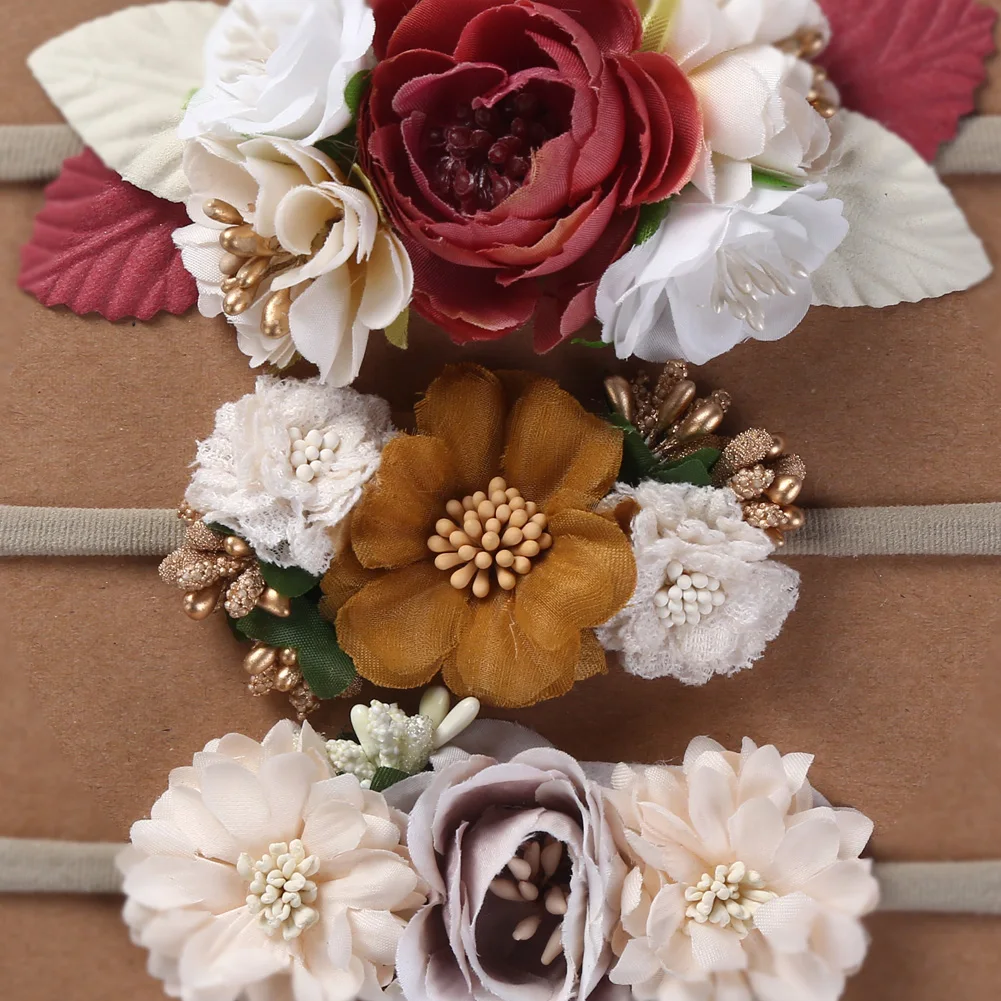 Diadema floral con perlas para bebé – Nylon elástico - imagen 3