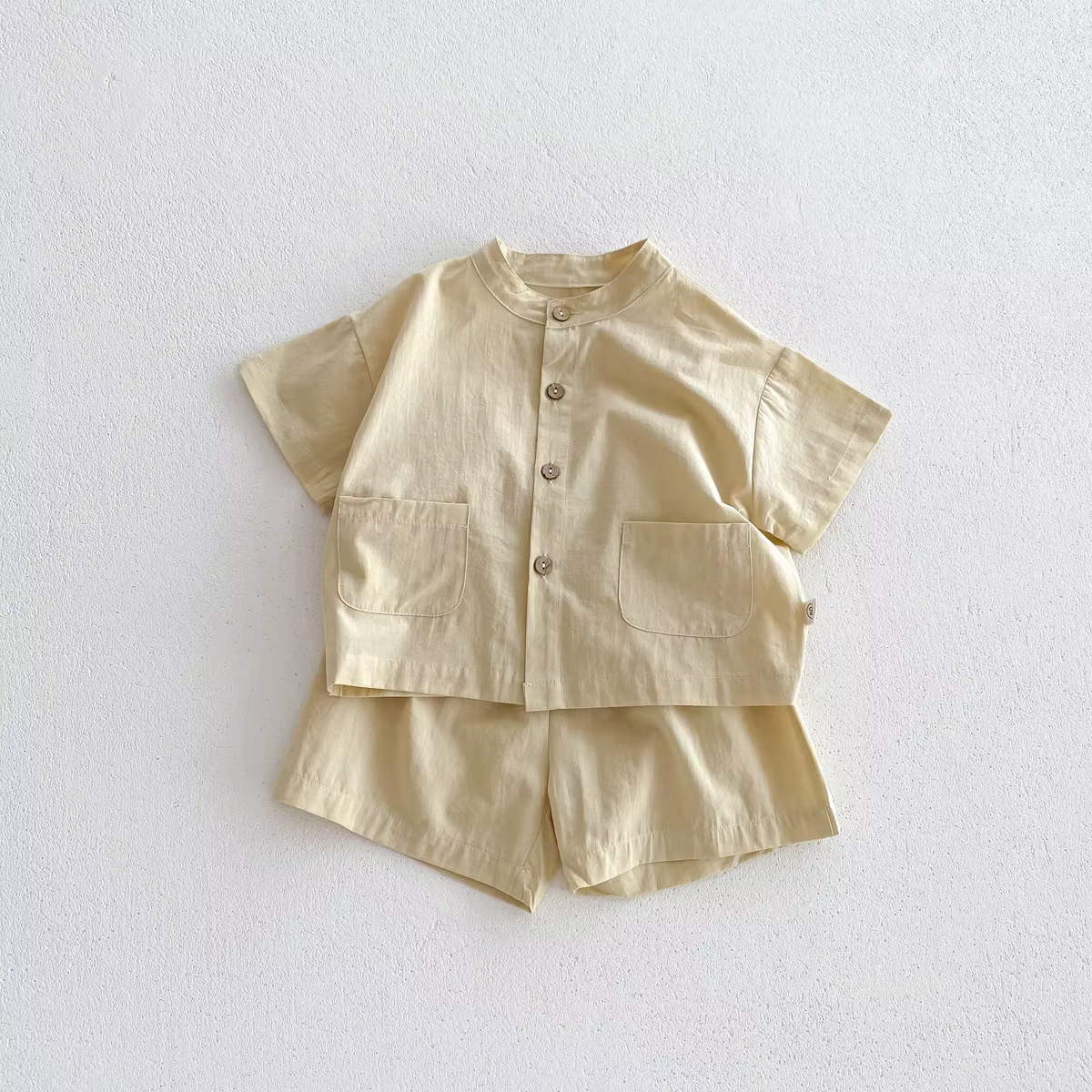 Conjunto playa para niños: camiseta y pantalón corto de verano