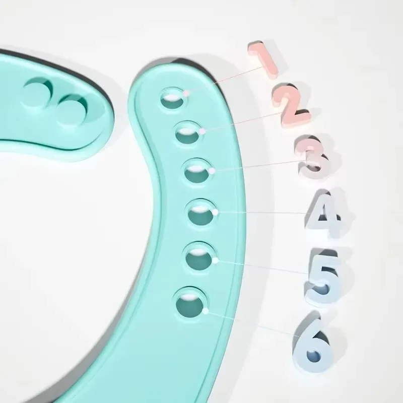 Babero de silicona impermeable para bebé – Estampado y ajustable - imagen 4