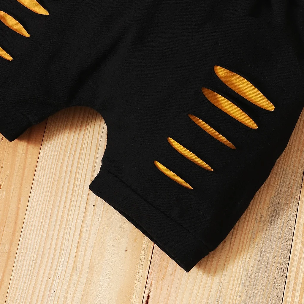 Conjunto verano bebé – Camiseta manga corta con estampado letras + shorts - imagen 4