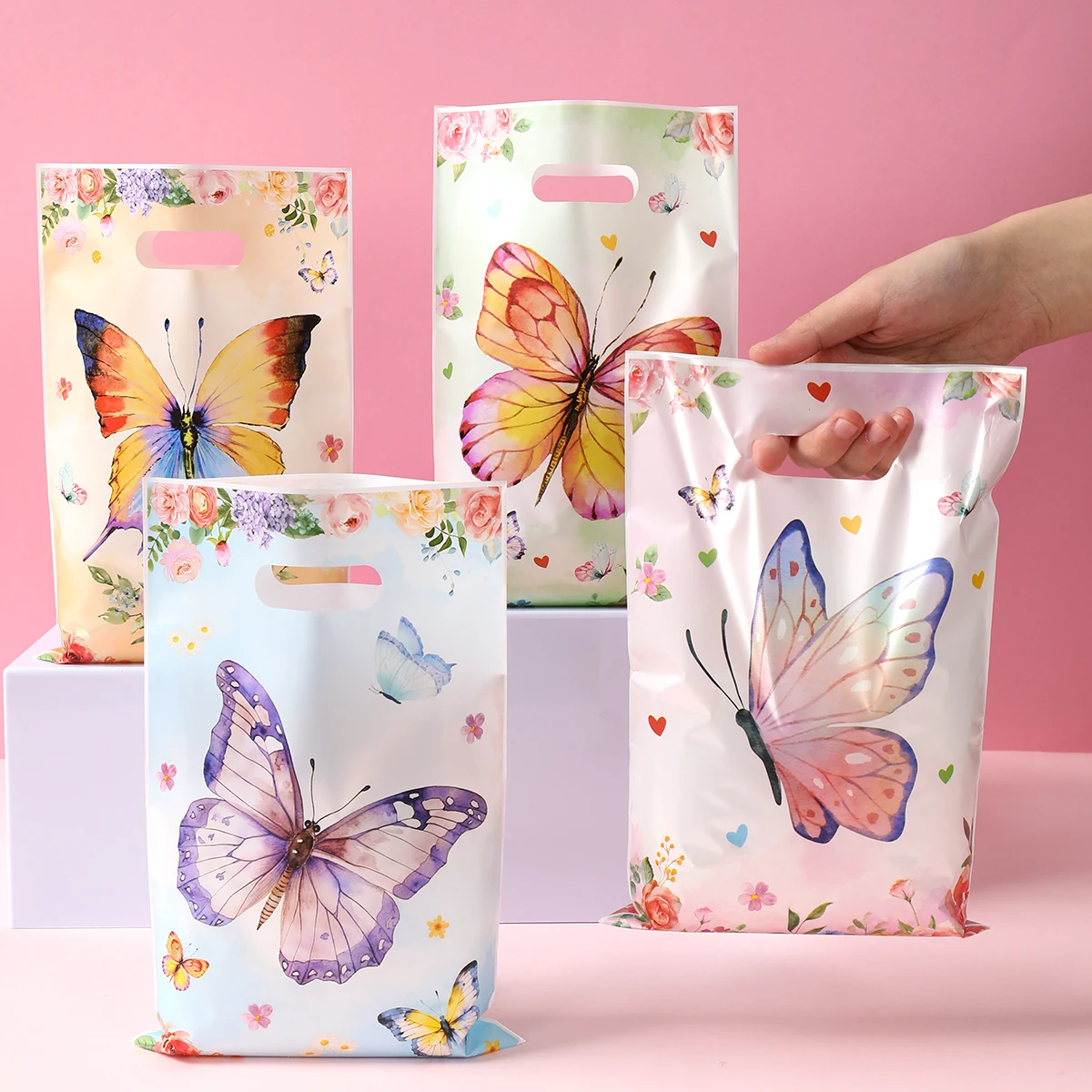Bolsas de regalo decoradas con mariposas y tulipanes para fiestas infantiles - imagen 3