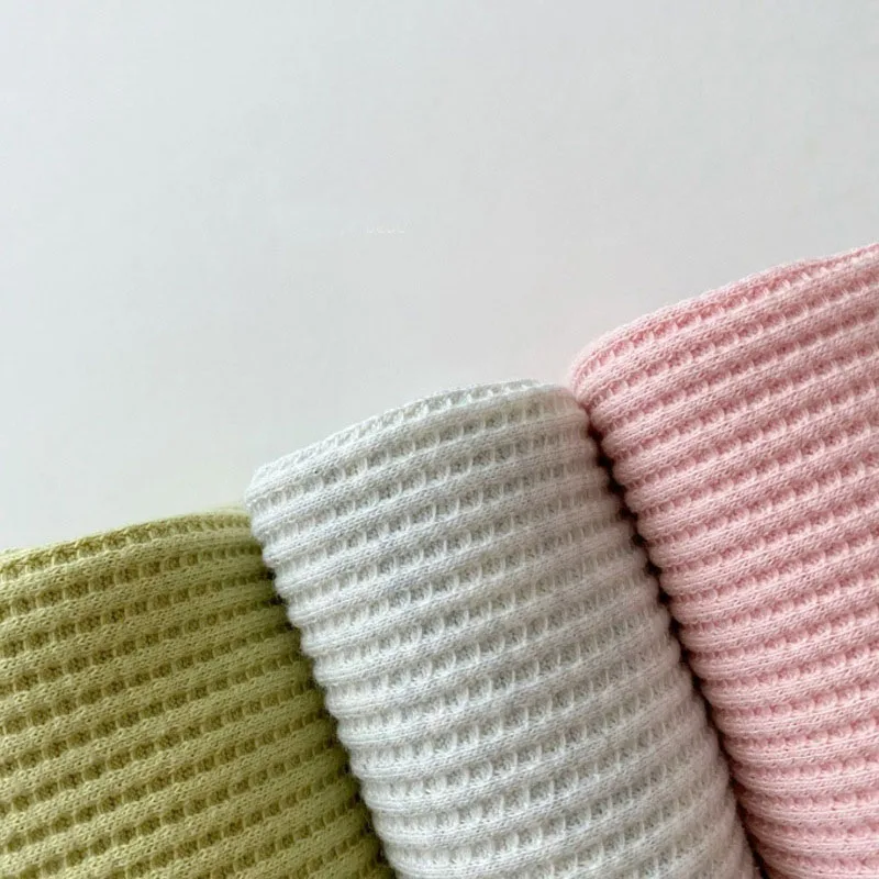 Conjunto sobre fondo neutro