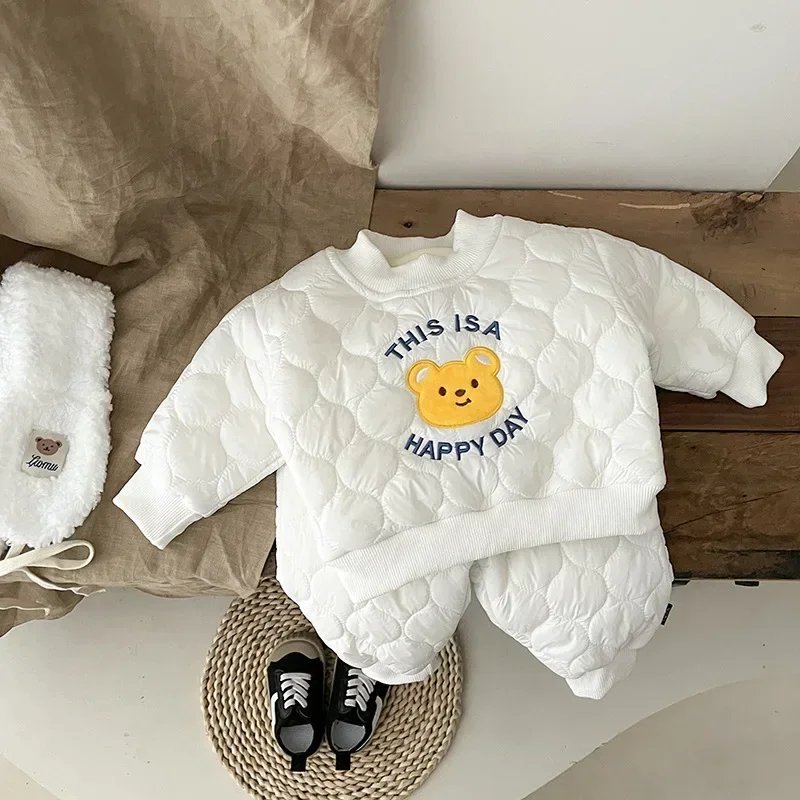 Conjunto de invierno para bebé con osito animado estilo coreano de felpa - imagen 3