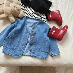 Chaqueta vaquera infantil de primavera con botones y cárdigan