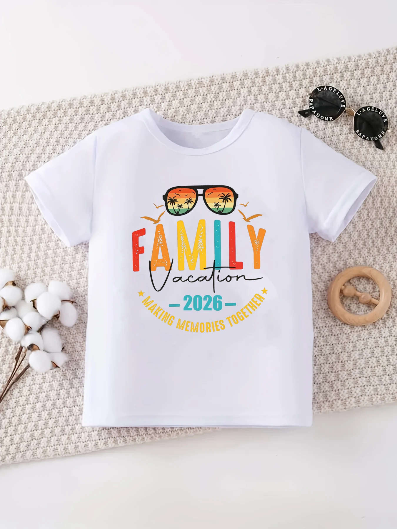 Camiseta infantil gaviotas y gafas de sol para vacaciones familiares - imagen 2