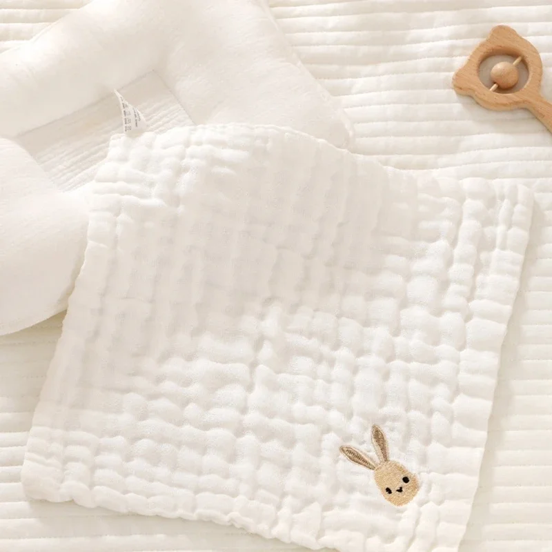 Set muselina algodón bebé: toalla, babero y pañuelo suave absorbente - imagen 2