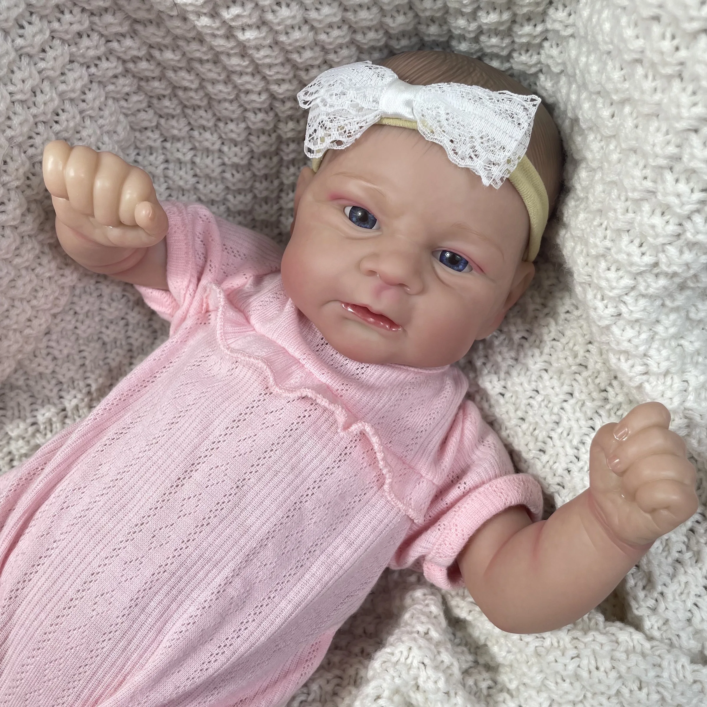 Muñeca Reborn realista 17 pulgadas con pelo pintado a mano - imagen 2