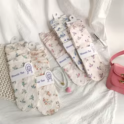 Calcetines de encaje de tubo finos con flores pequeñas para verano