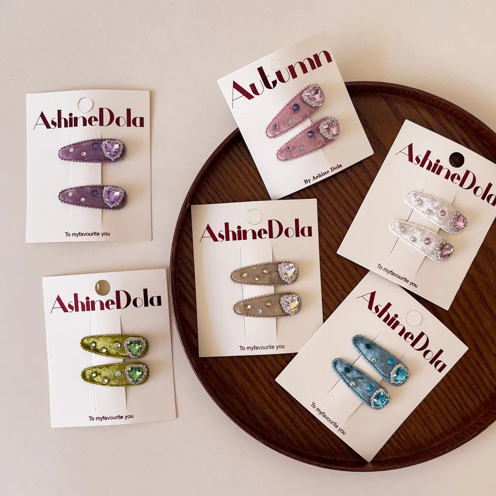 Pinza de pelo en terciopelo para niñas con detalle diamante - imagen 3