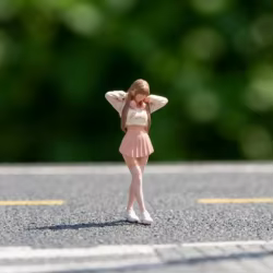 Figura de niña en miniatura de resina para diorama y manualidades