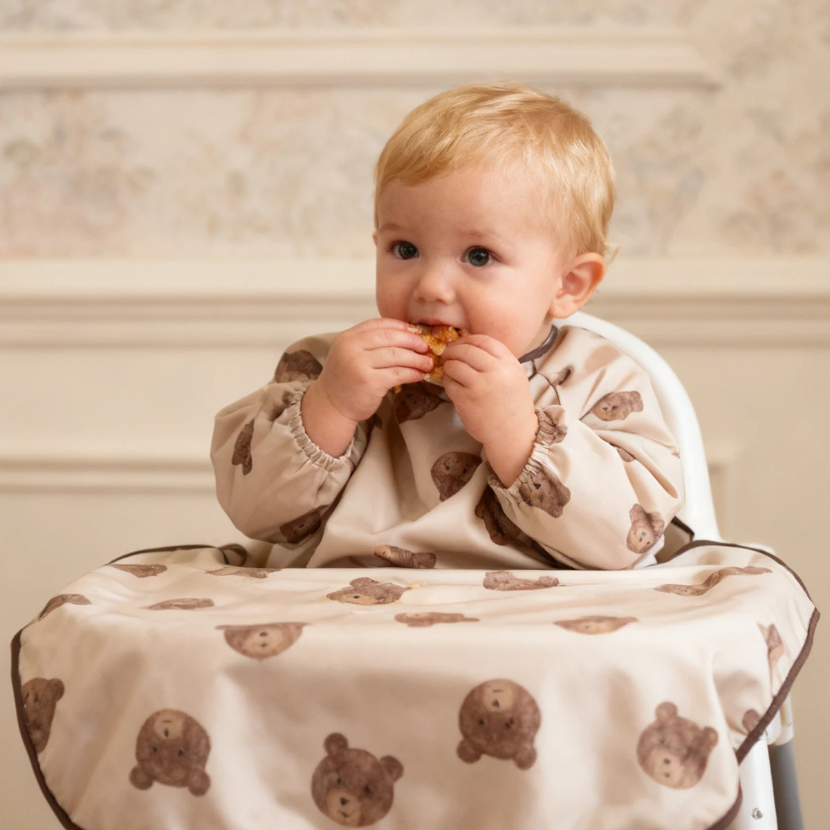 Delantal infantil de manga larga impermeable para comer