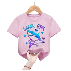 Camiseta infantil rosa con tiburón y amor - manga corta de verano