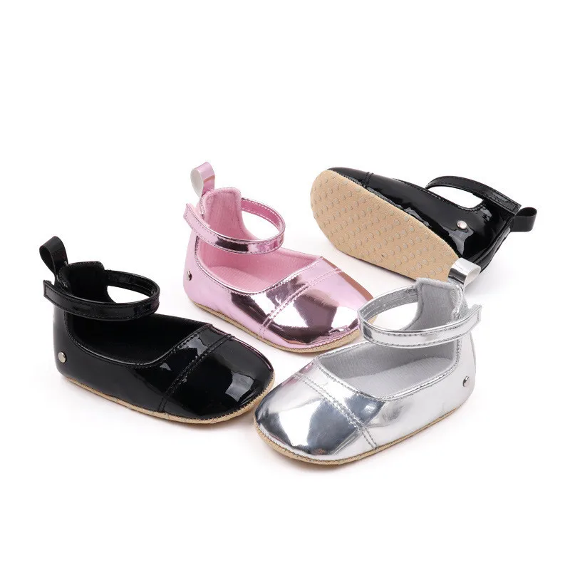 Zapatos de princesa para bebé en tonos rosa y plateado