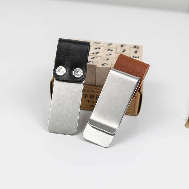 Portalápices metálico vintage con clips para cuaderno escolar