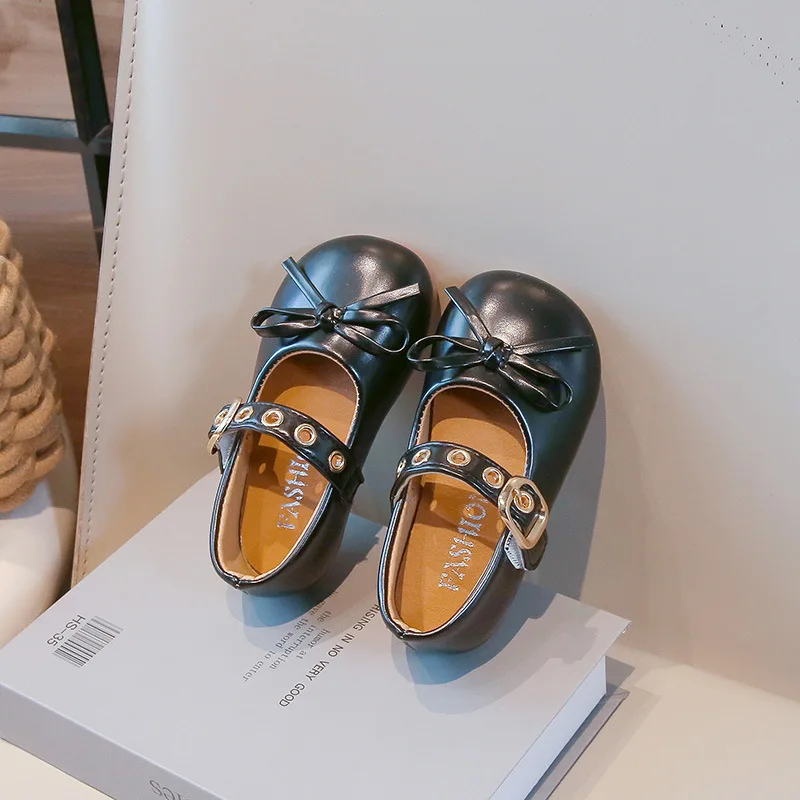 Zapatos con diseño mariposa