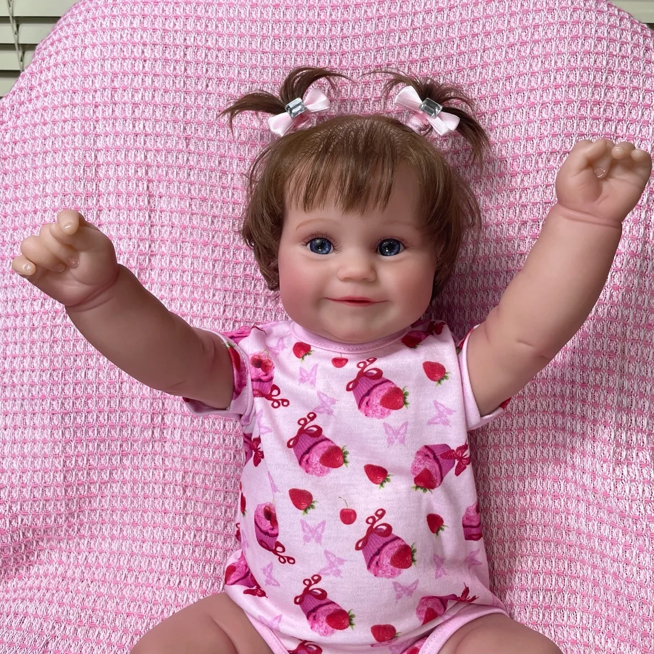 Muñeca Reborn Maddie de vinilo pintada a mano, impermeable - imagen 4