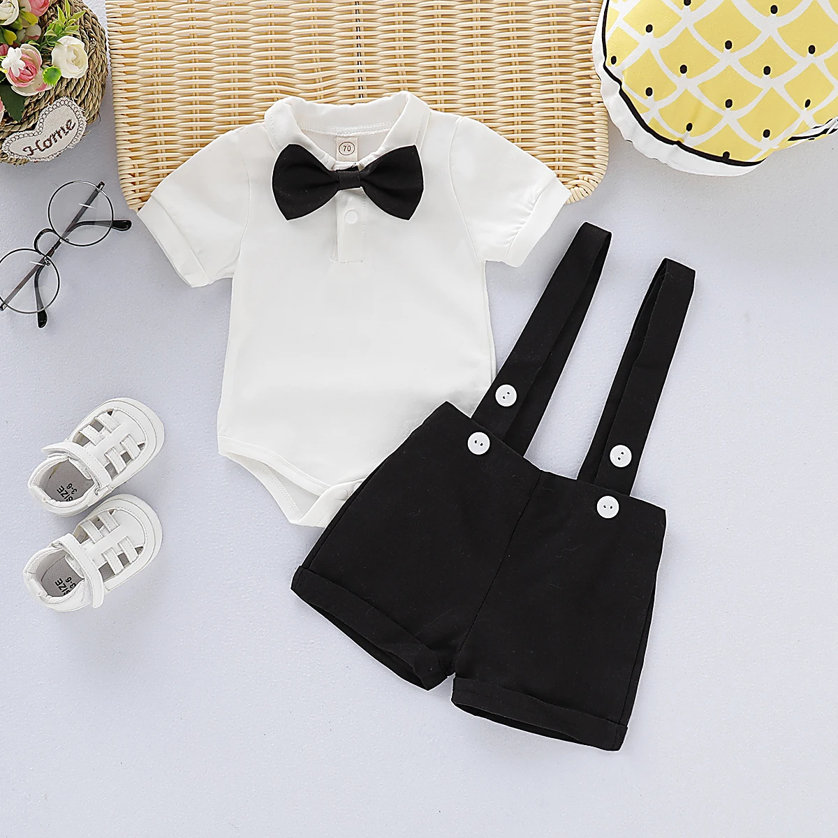 Conjunto formal para bebé: mameluco con lazo y camisa de manga corta - imagen 5
