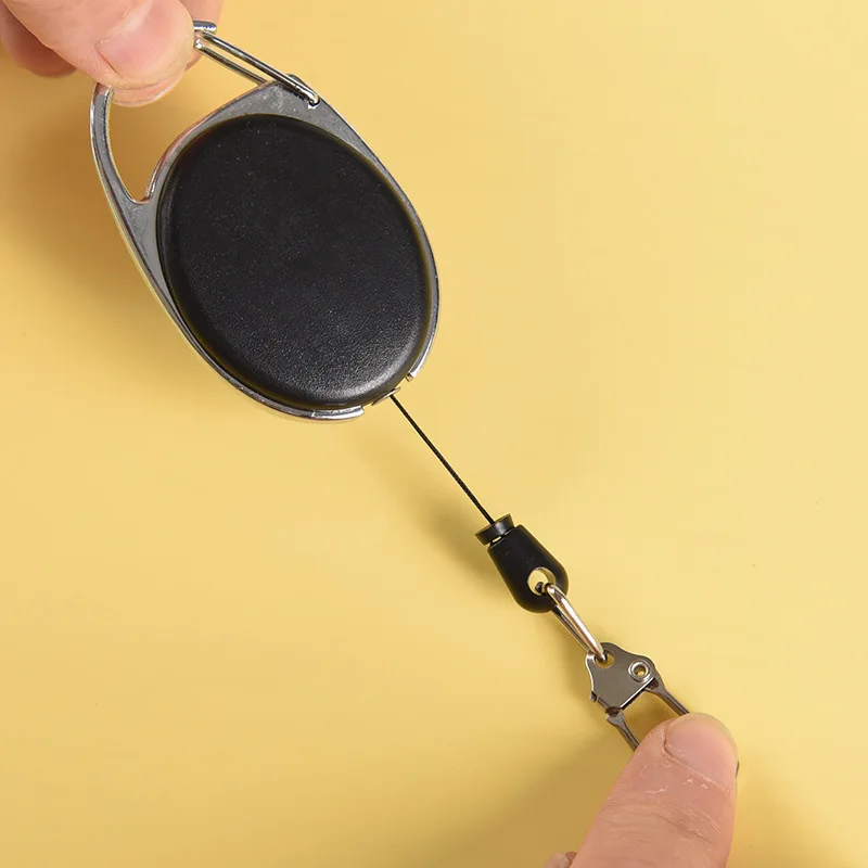 Llavero cerrado mostrando el diseño compacto