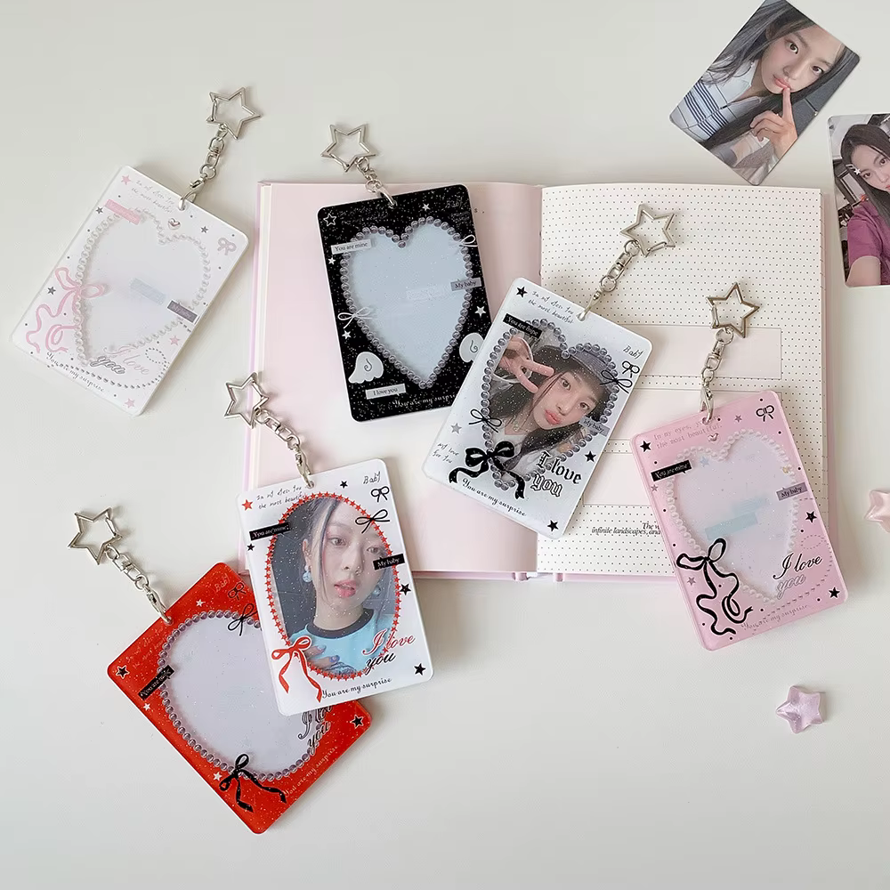 Porta tarjetas infantil con colgante de corazón hueco para fotos - imagen 2