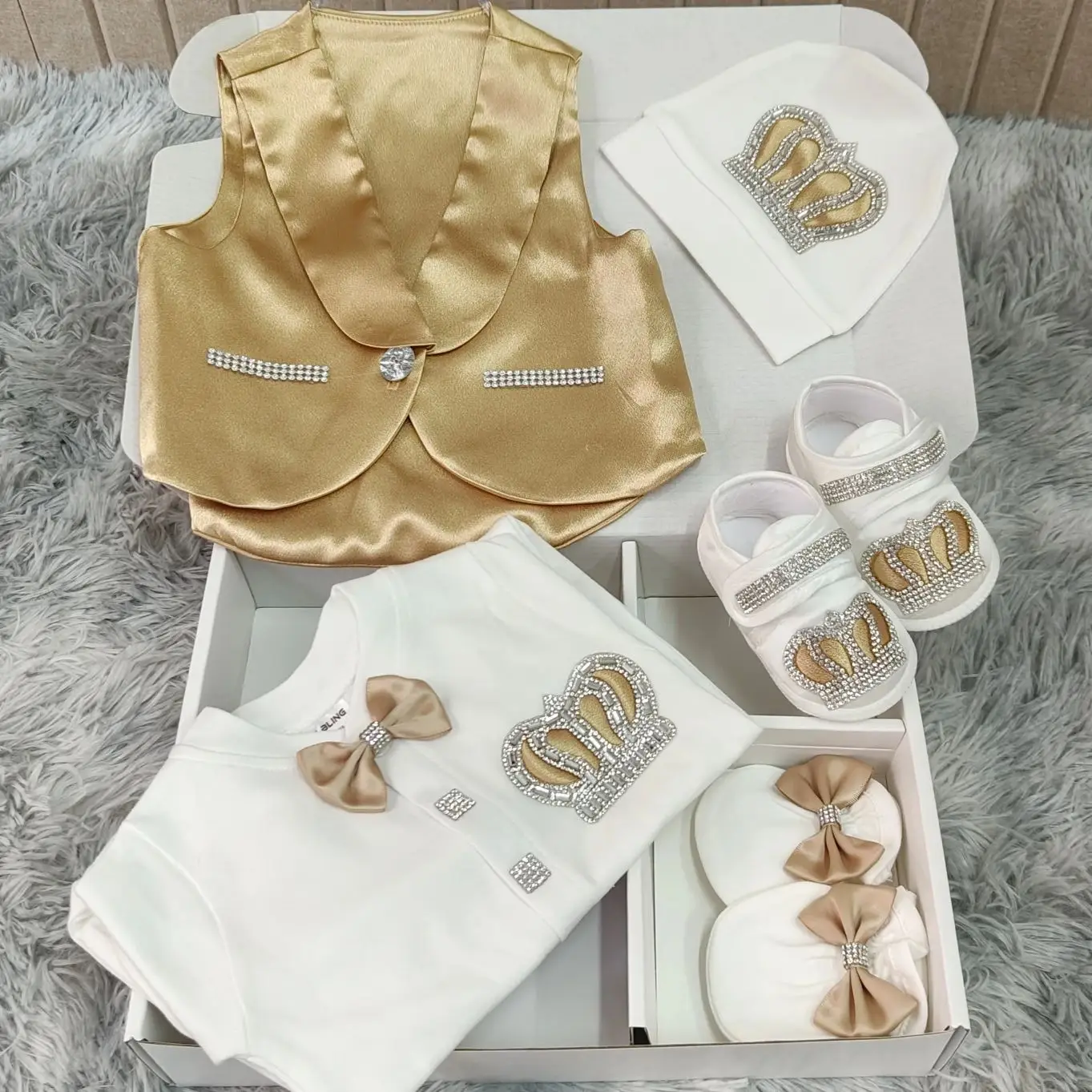 Conjunto recién nacido ropa de burbuja manga larga con corona - imagen 5