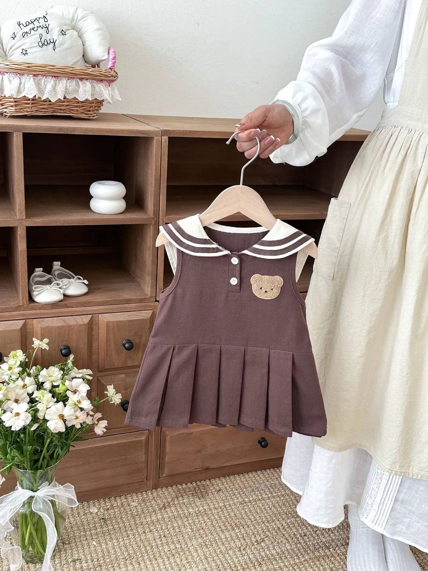 Vestido plisado con caída en línea A