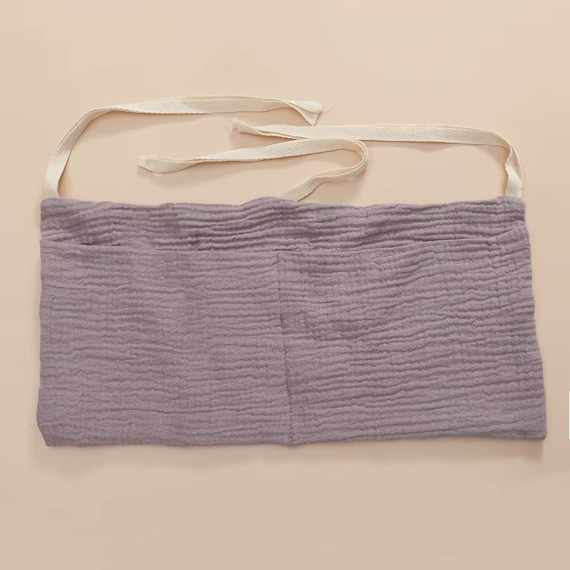 Bolsa de pañales organizada con productos de bebé