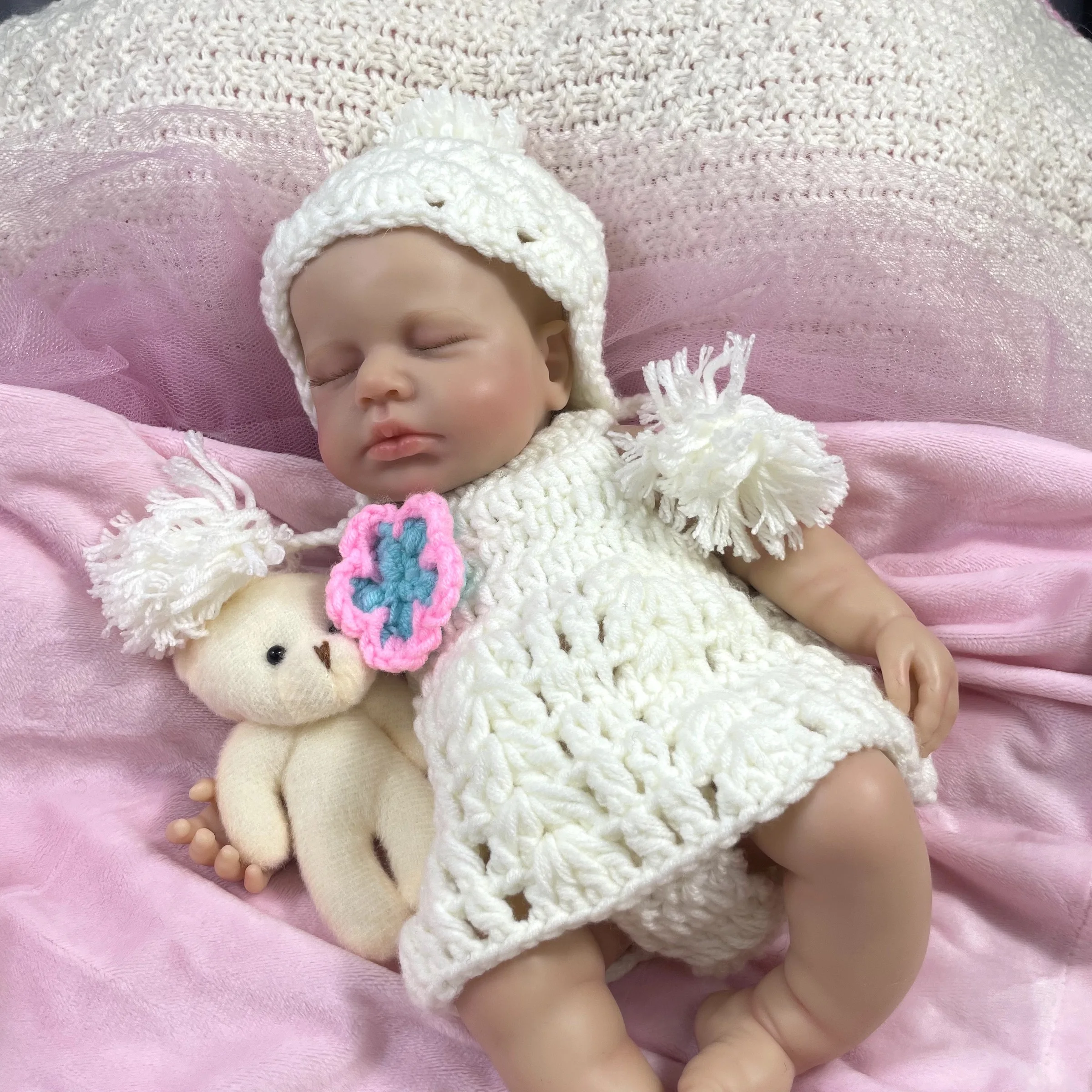 LouLou Girl mini muñeca reborn de silicona lavable acabado pintado - imagen 2