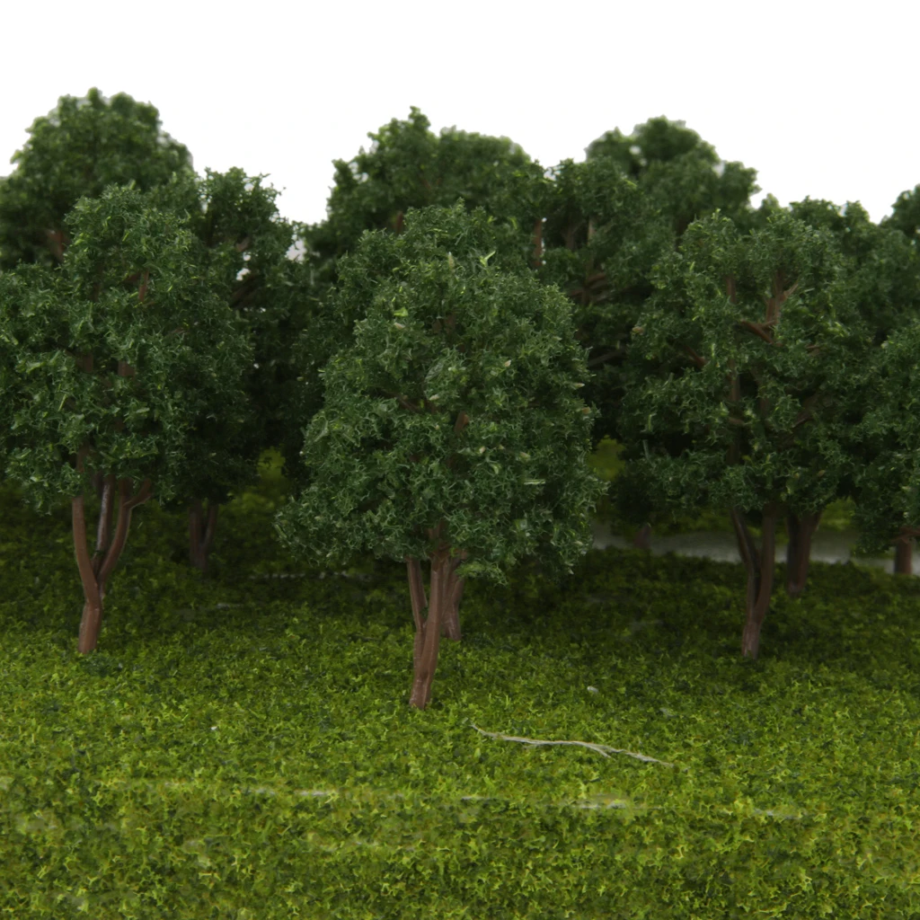 Árbol modelo verde oscuro en escala 1/150