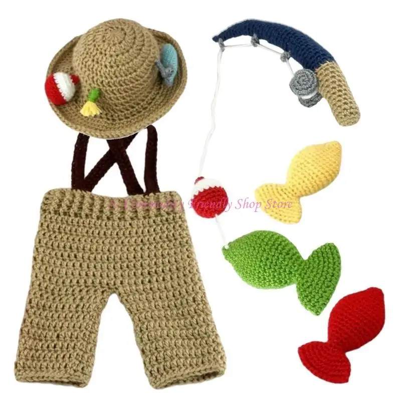 Bebé con conjunto de punto estilo pescador