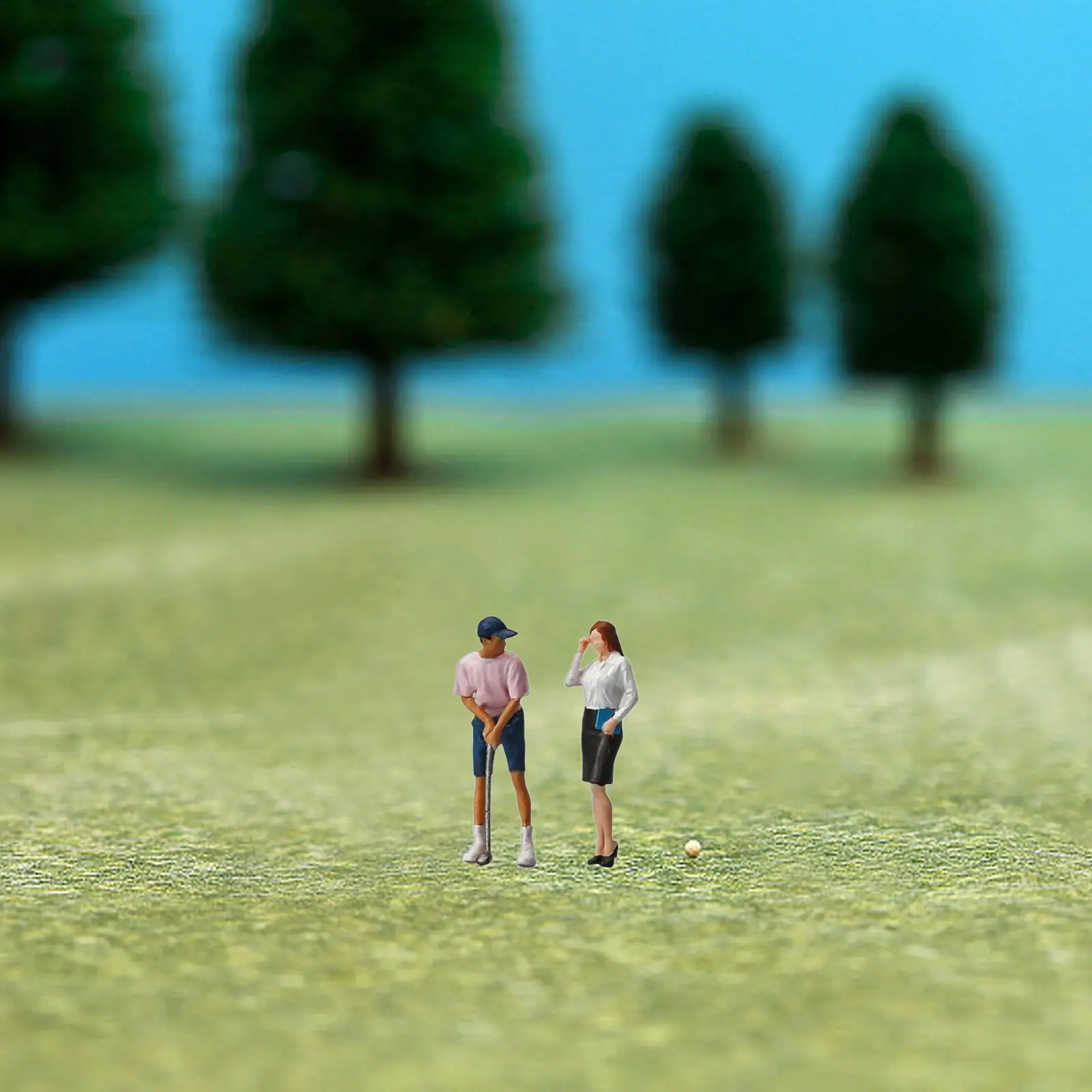 Microfigura coleccionable de paisaje con personas pequeñas - imagen 5