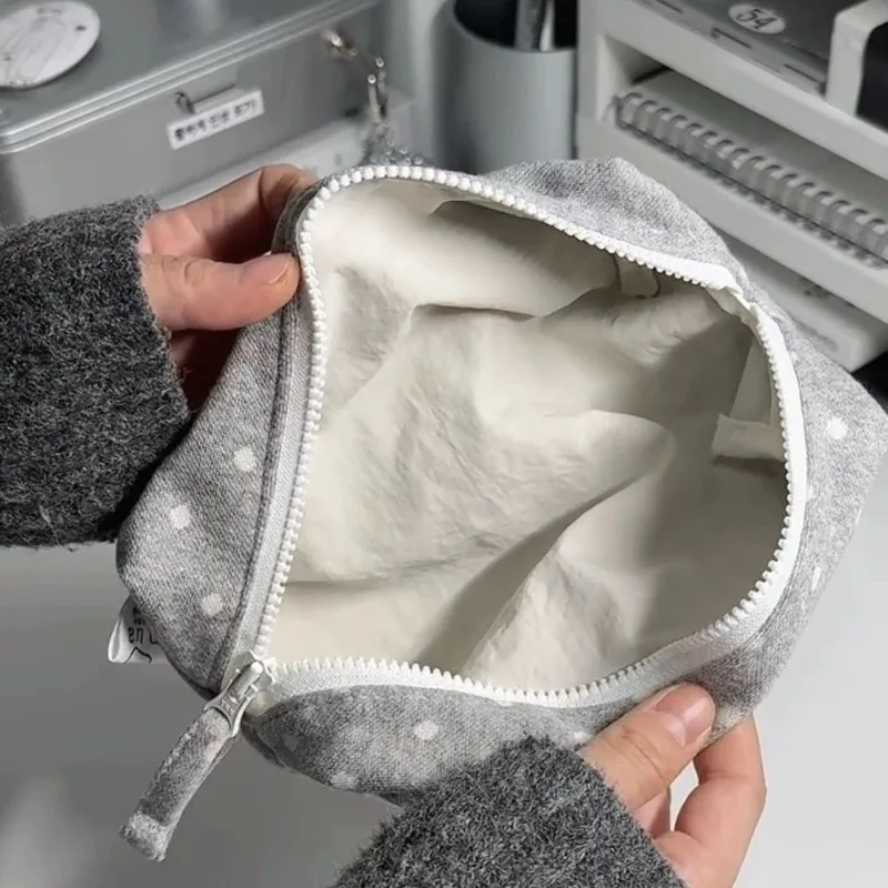 Estuche para lápices suave con lunares coreanos, gran capacidad - imagen 5