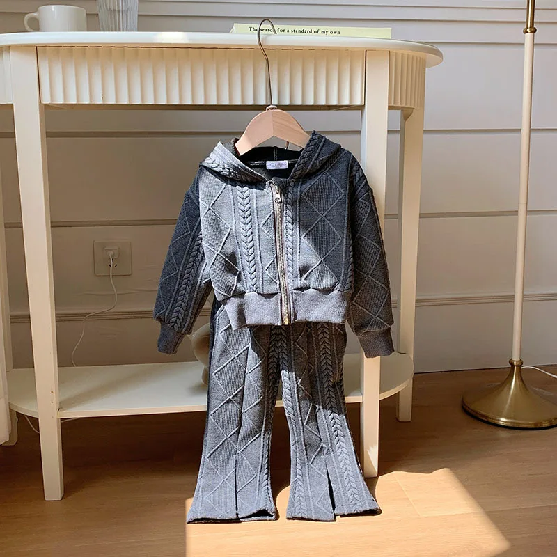 Conjunto invierno niña en algodón con abrigo de capucha y pants