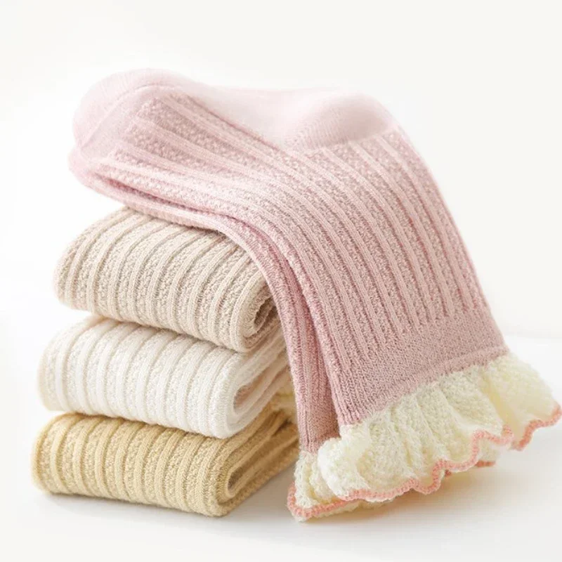 Calcetines de algodón con encaje para bebé niña - imagen 3