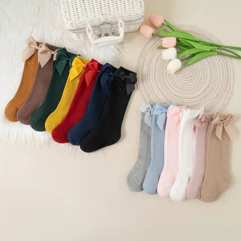 Calcetines largos para bebés en algodón con lazo grande - español - imagen 2