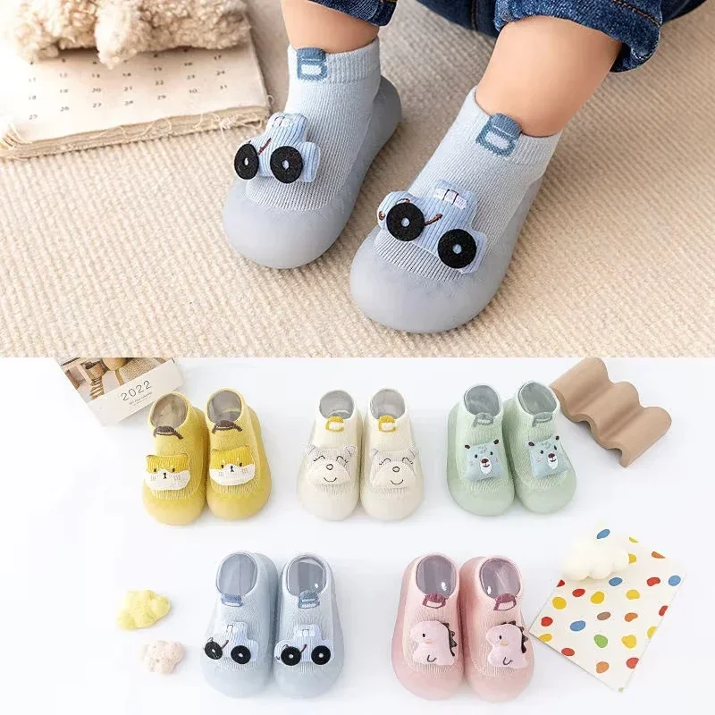 Calcetines antideslizantes de bebé con suela suave animales