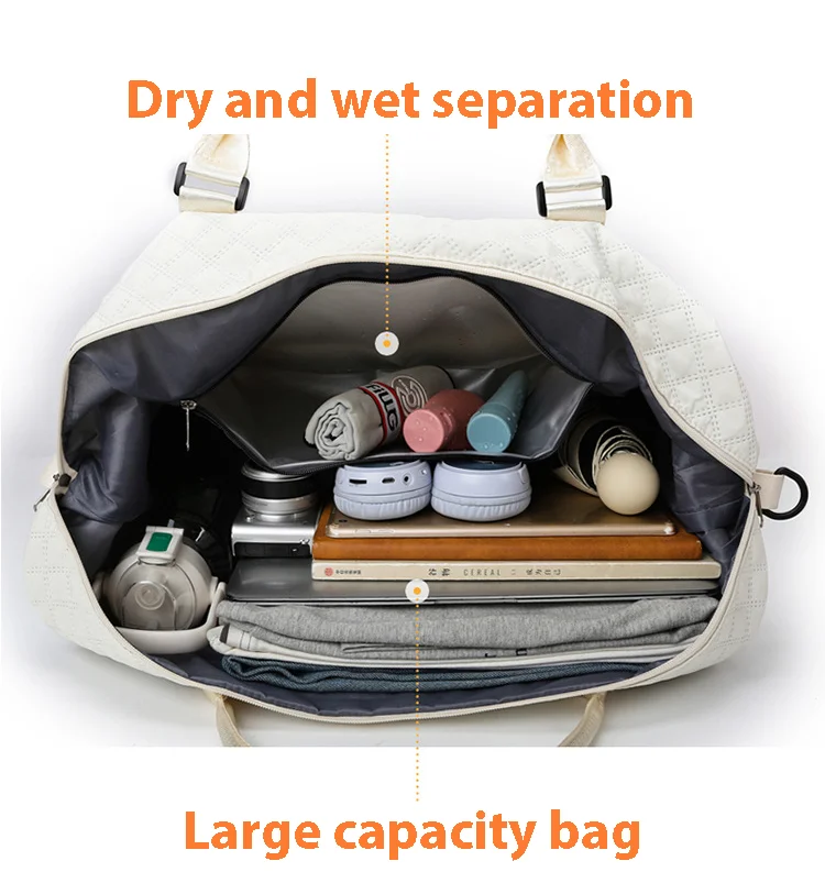 Interior del bolso con bolsillos especializados