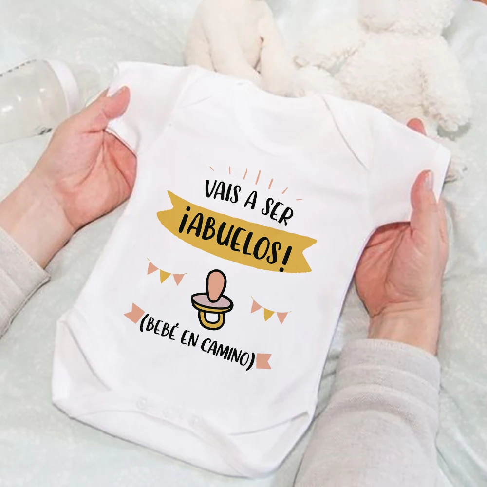 Mameluco de manga corta para bebé recién nacido – Estampado suave