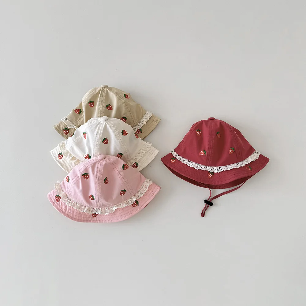 Sombrero de pescador coreano con encaje y diseño de fresa