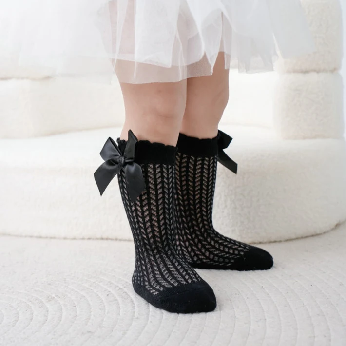 Calcetines de malla veraniegos para niñas con lazos rojos - imagen 5