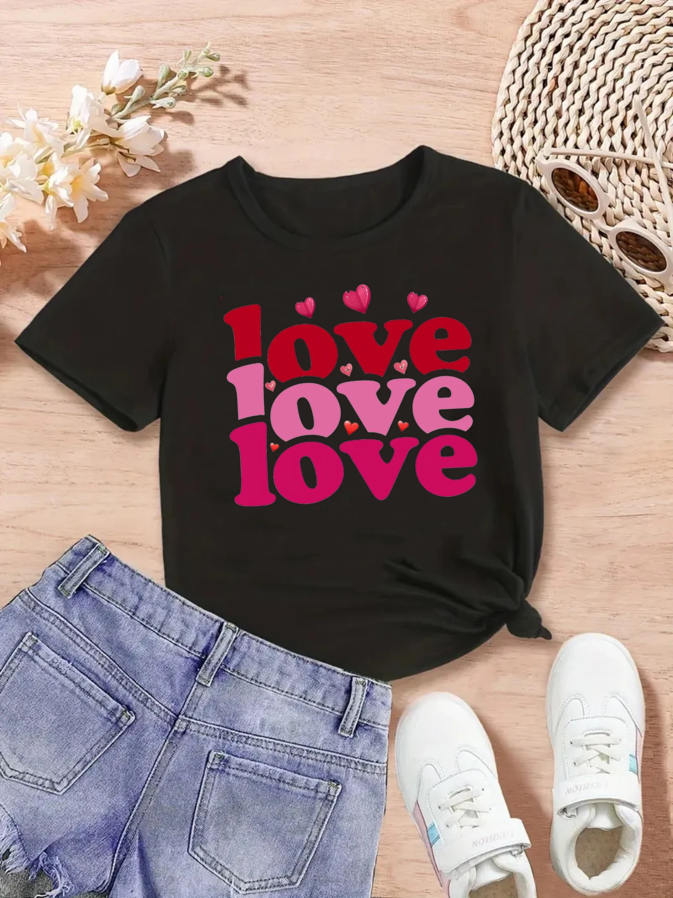 Camiseta manga corta para niña – Estampado de corazón rojo - imagen 3