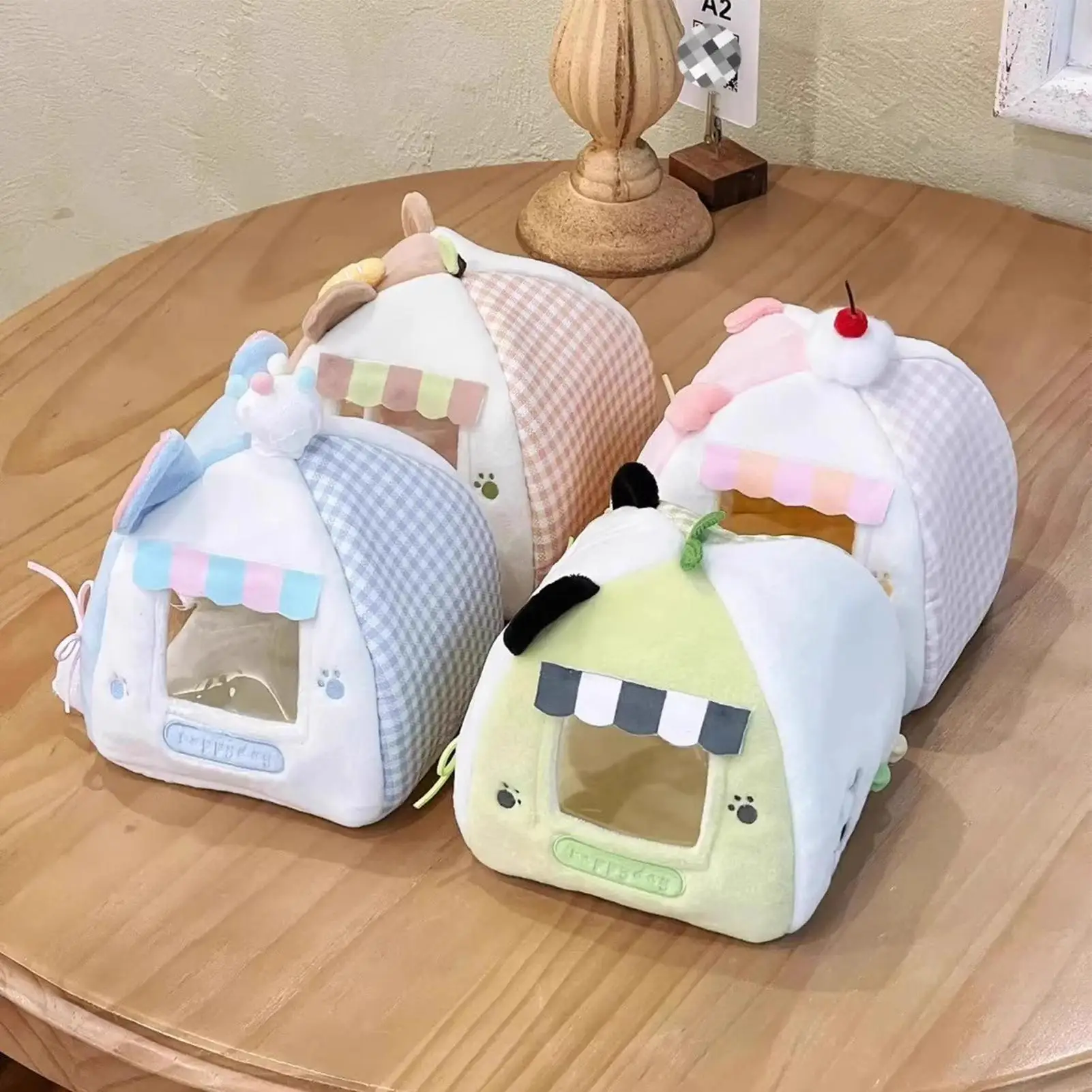 Tienda de muñecas con muebles diminutos y cama - imagen 4
