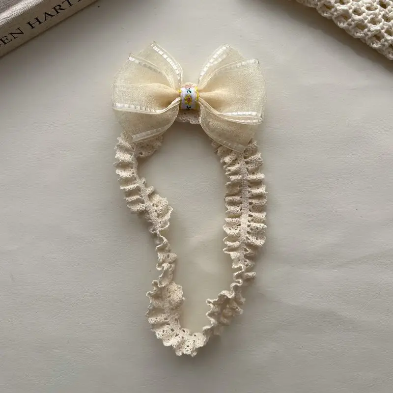 Diadema bebé con encaje y flores